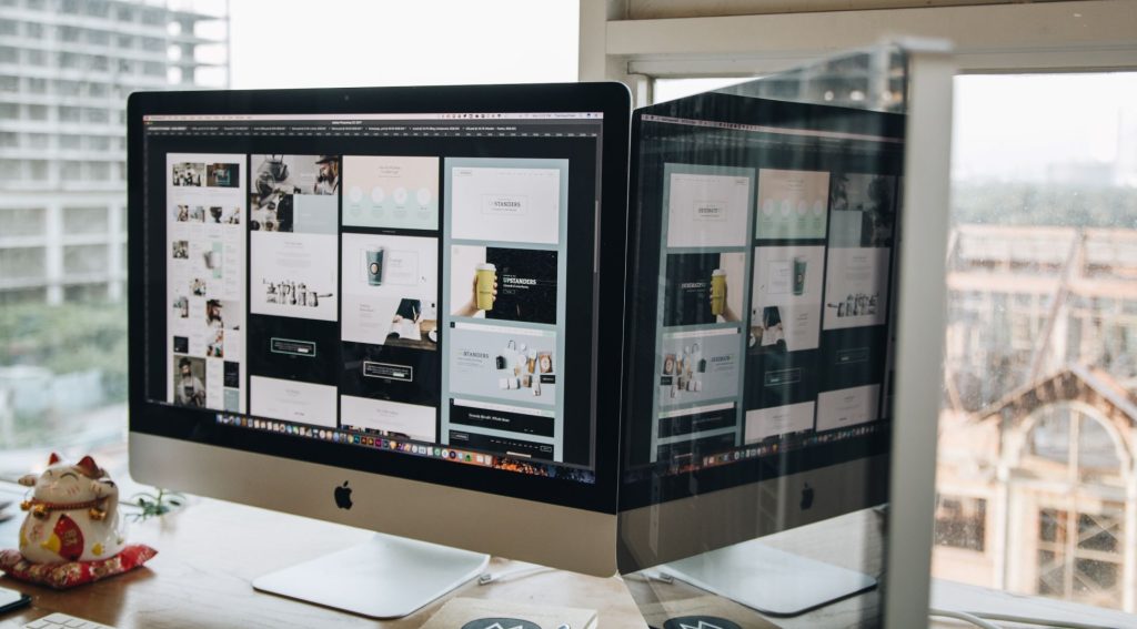 a photo of a monitor