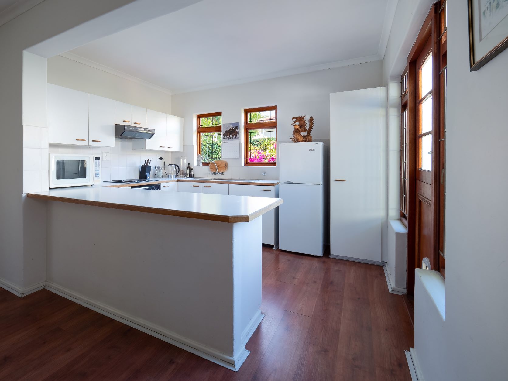 a photo of a kitchen