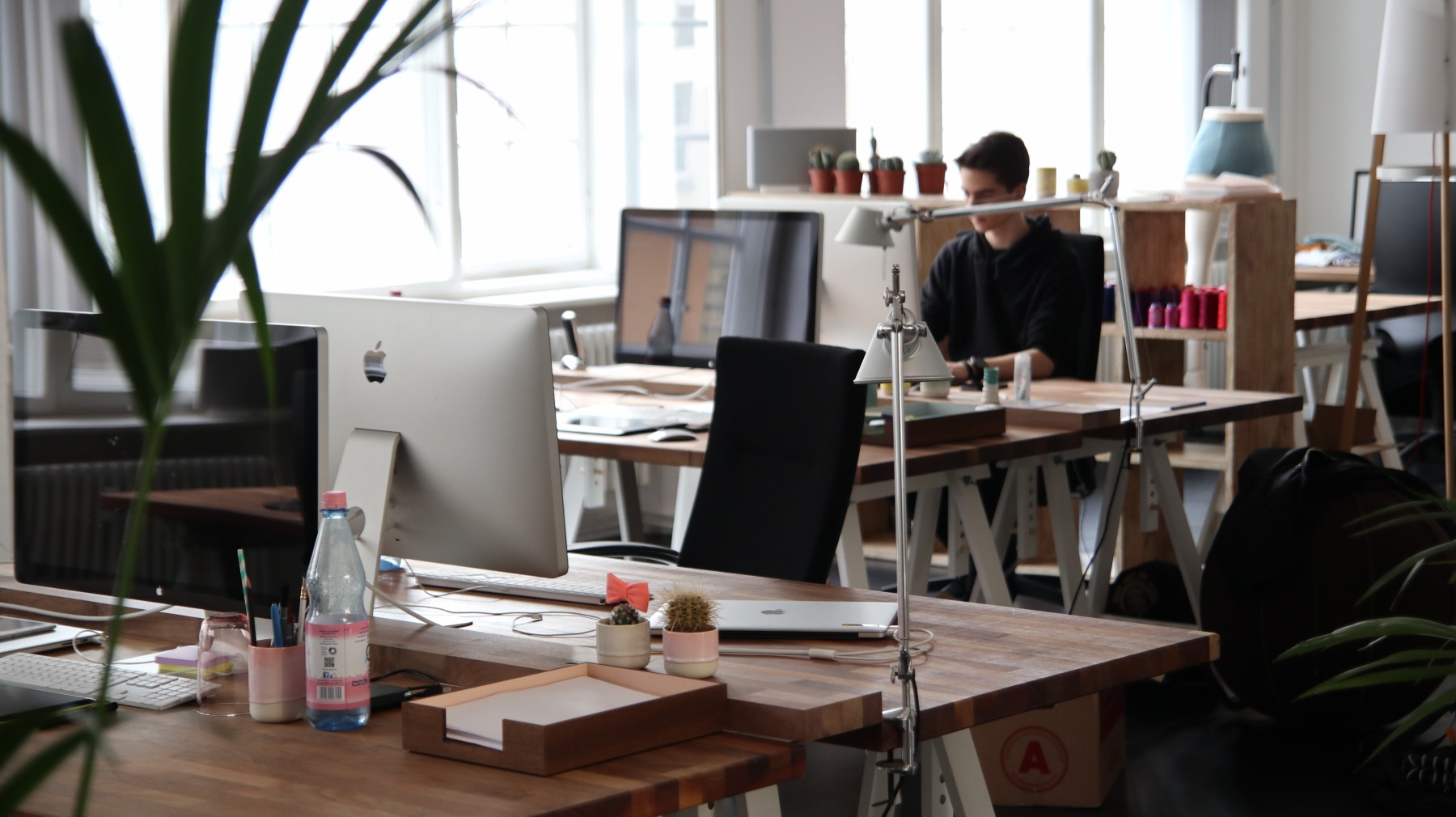 a photo of an office