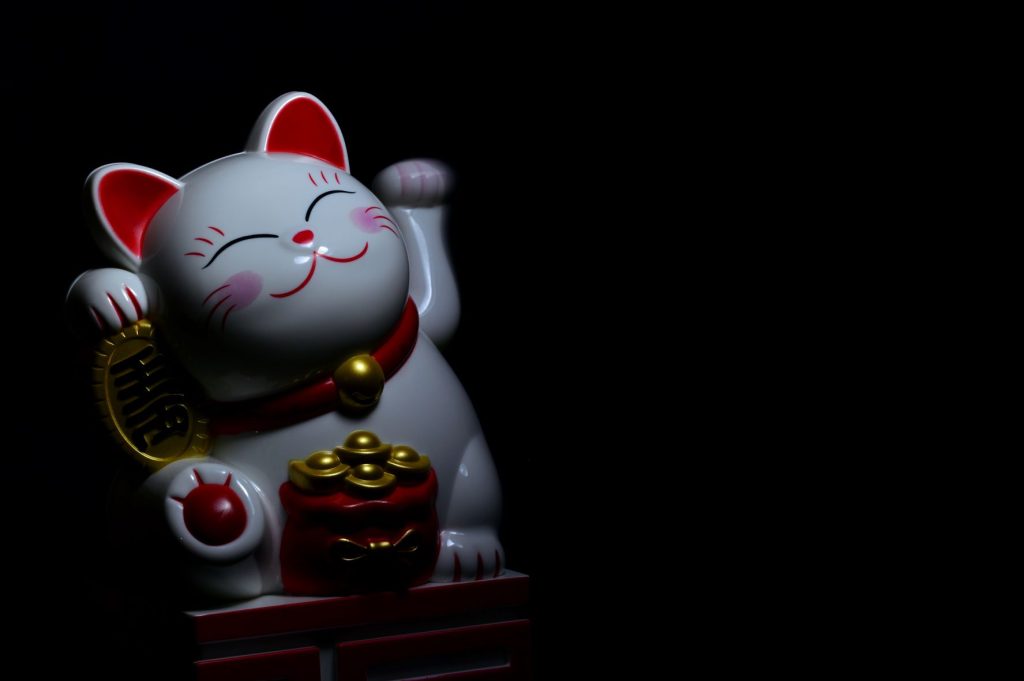 Money Resolutions That Stick lucky cat